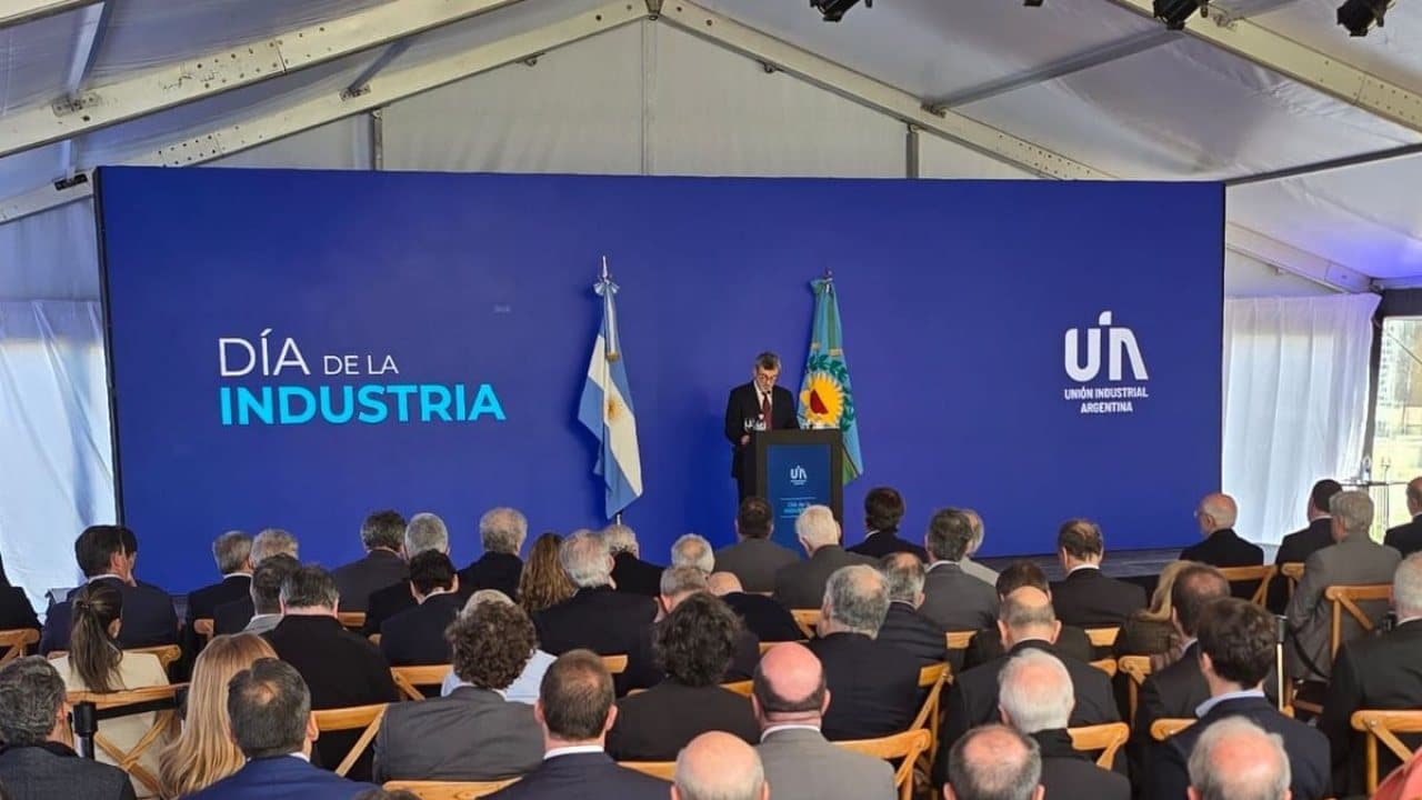 La UIA advierte sobre la perdida de 90.000 empleos industriales desde 2023