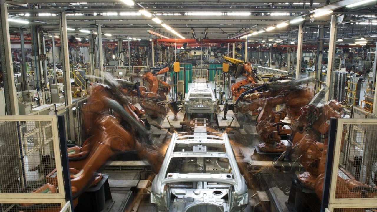Producción de autos en agosto: rebote mensual que no alcanza para revertir la caída interanual