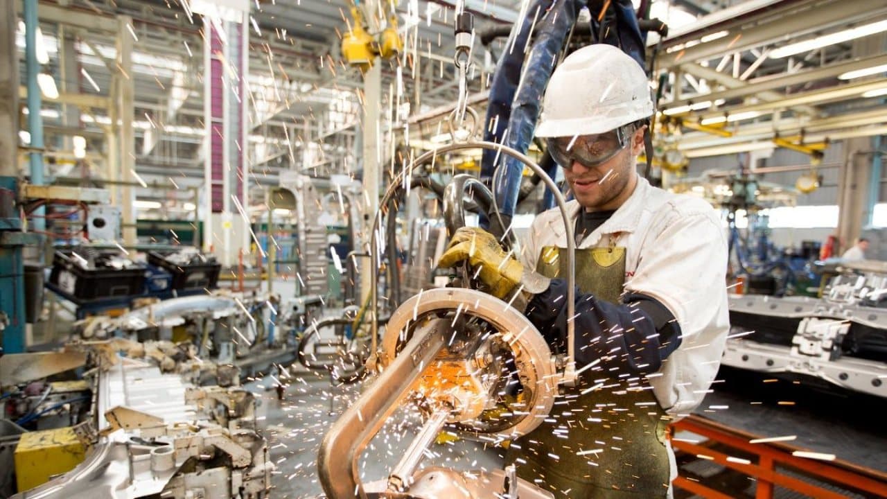 La industria argentina en crisis: el conurbano bonaerense perdió mas de 25.000 puestos de trabajo en dos anos